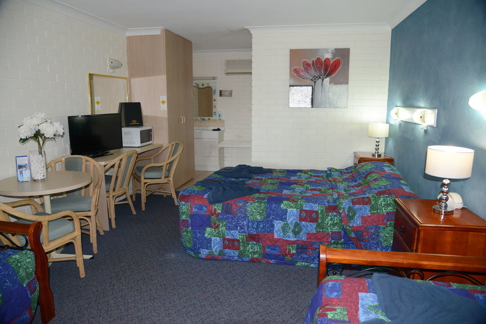 Cameo Inn Motel West Wyalong Dış mekan fotoğraf